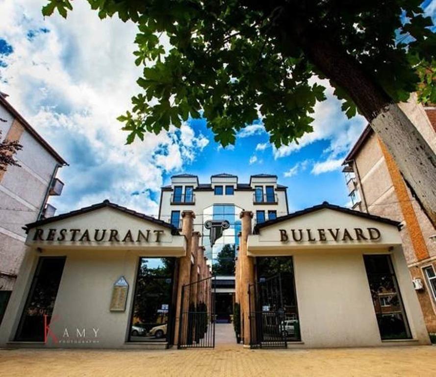 Hotel Bulevard Hunedoara Exterior photo